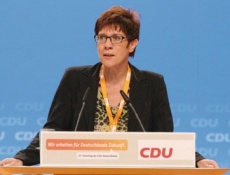 Аннегрет Крамп-Карренбауэр – генеральный секретарь CDU