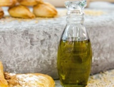 Какое растительное масло полезнее: оливковое, рапсовое, льняное? 